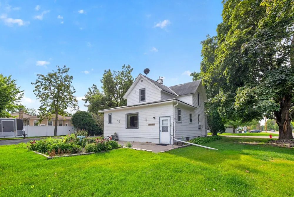 250 W Holly Street Owatonna, MN 55060