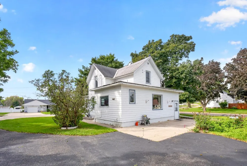250 W Holly Street Owatonna, MN 55060