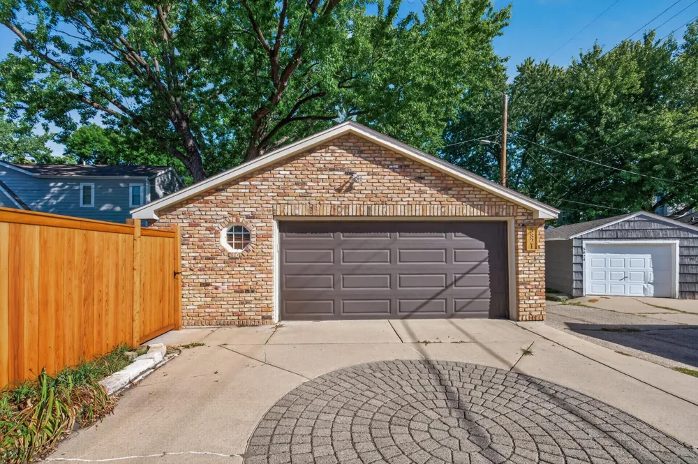 5821 Morgan Avenue S Minneapolis, MN 55419