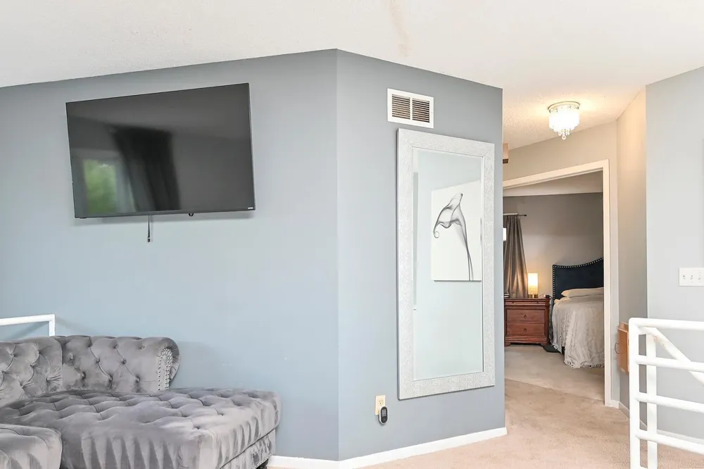 9216 Woodhall Bay Brooklyn Park, MN 55443