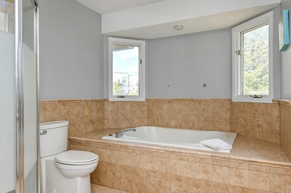 9216 Woodhall Bay Brooklyn Park, MN 55443