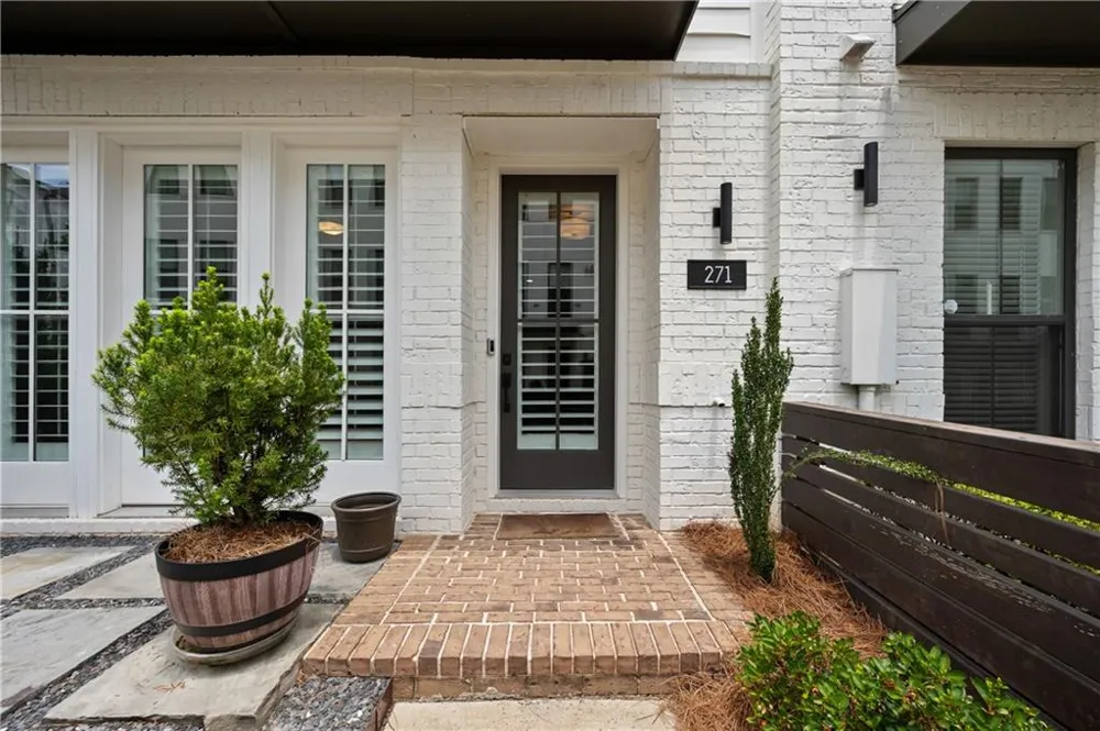 271 Mitchell Lane Woodstock, GA 30188
