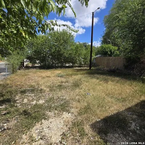 503 FERRIS AVE San Antonio, TX 78220