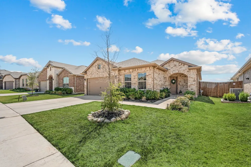 160 Tanager Drive Rhome, TX 76078