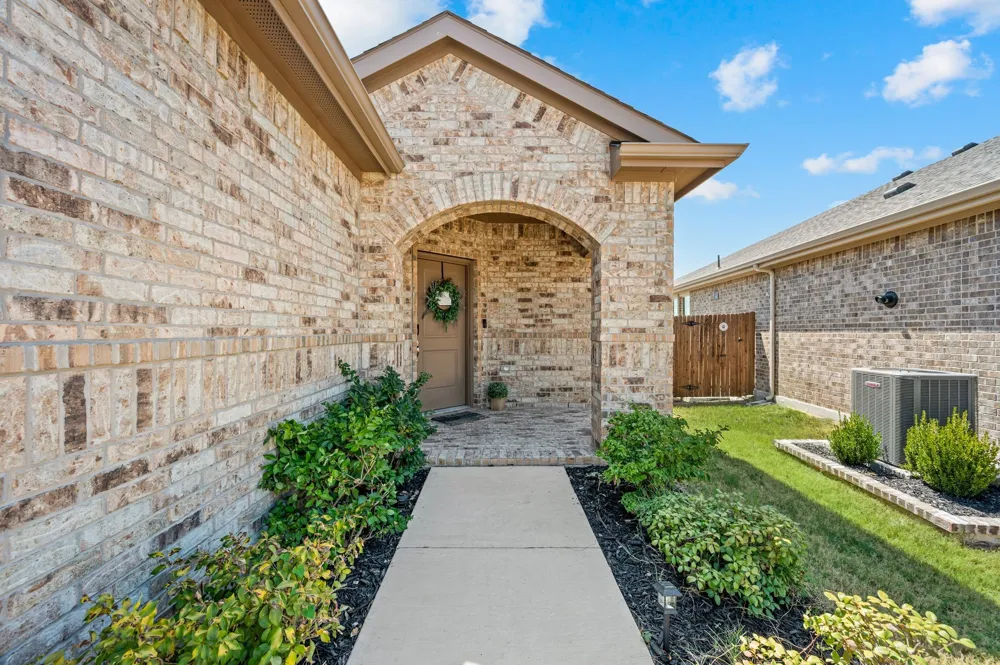 160 Tanager Drive Rhome, TX 76078