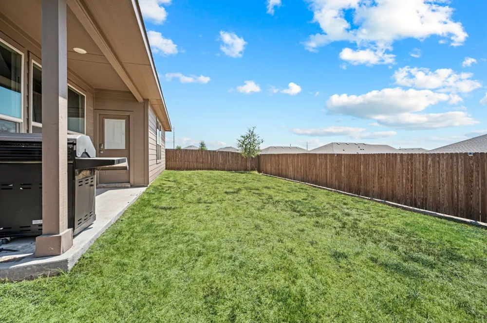 160 Tanager Drive Rhome, TX 76078