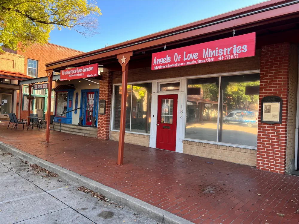 189 Historic Town Square Lancaster, TX 75146