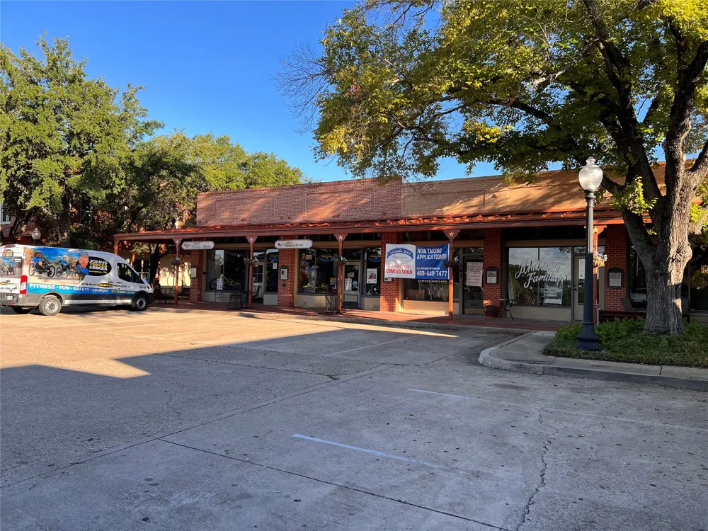 189 Historic Town Square Lancaster, TX 75146