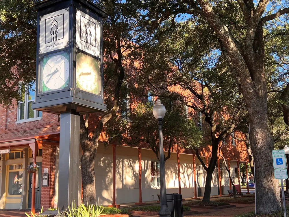 189 Historic Town Square Lancaster, TX 75146