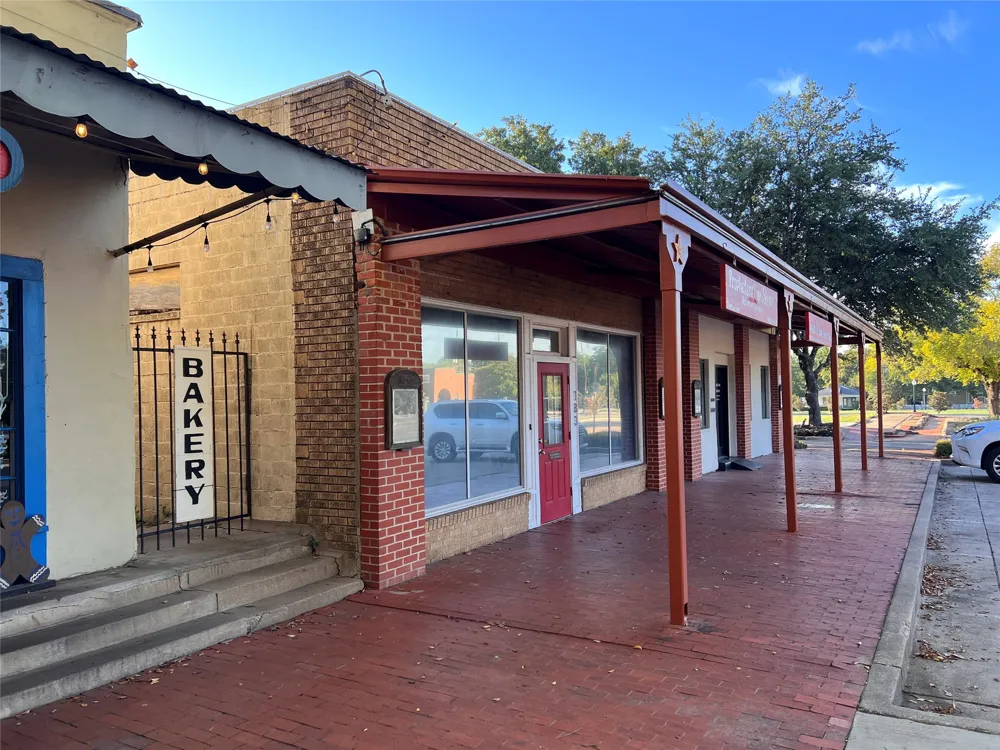 189 Historic Town Square Lancaster, TX 75146