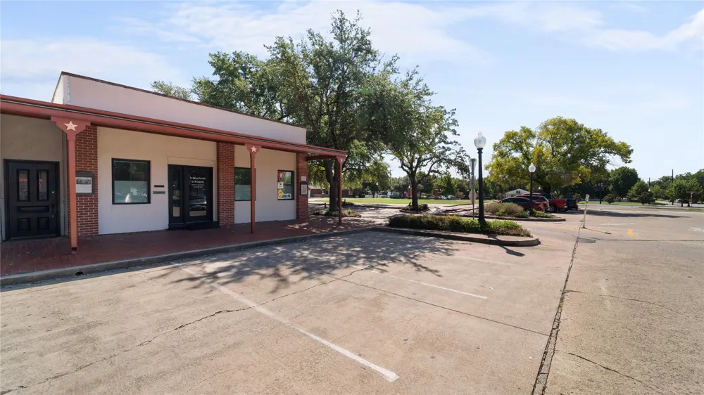 189 Historic Town Square Lancaster, TX 75146
