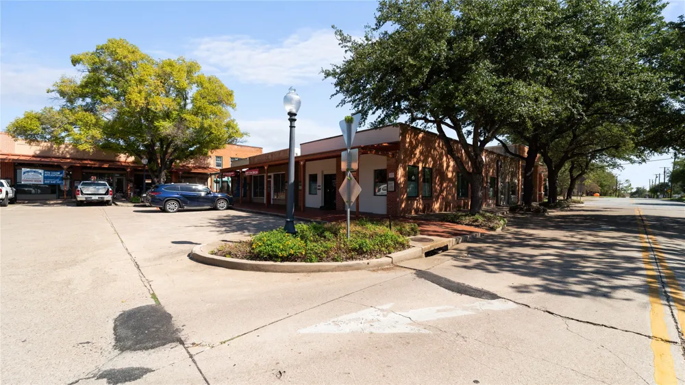 189 Historic Town Square Lancaster, TX 75146