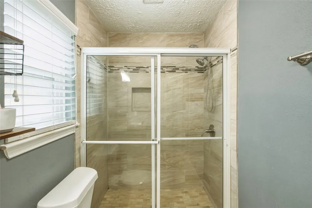 10015 Rustic Rock Road La Porte, TX 77571