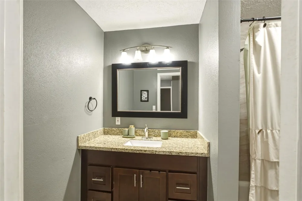 10015 Rustic Rock Road La Porte, TX 77571