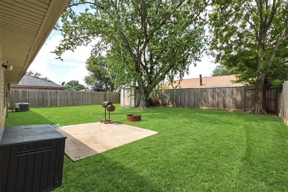 10015 Rustic Rock Road La Porte, TX 77571