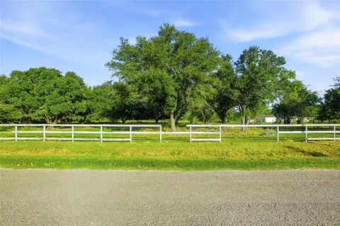 Falcon Drive
