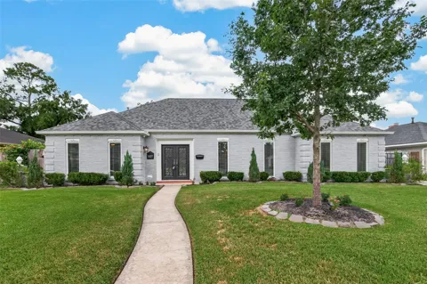 5007 Forest Nook Court