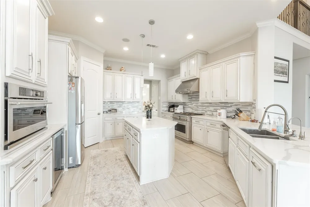 4918 Avalon Plantation Drive Missouri City, TX 77459