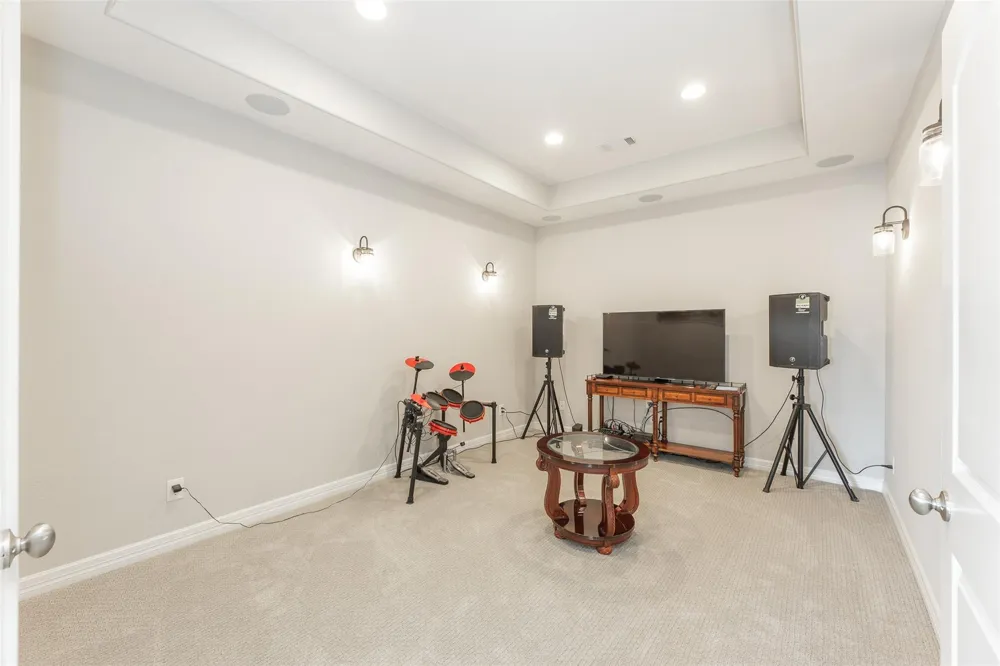 4918 Avalon Plantation Drive Missouri City, TX 77459