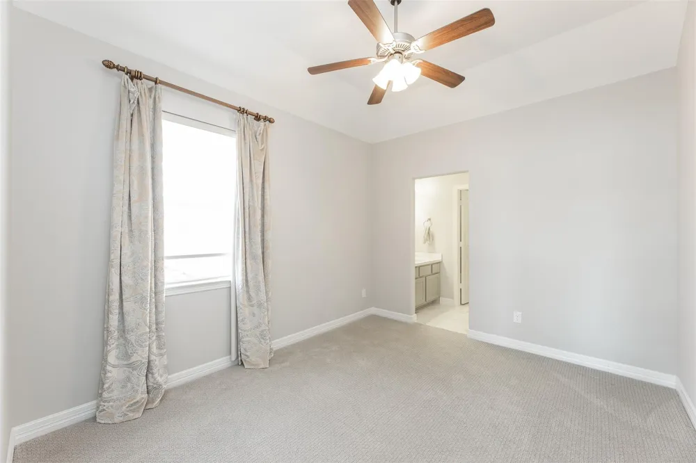 4918 Avalon Plantation Drive Missouri City, TX 77459