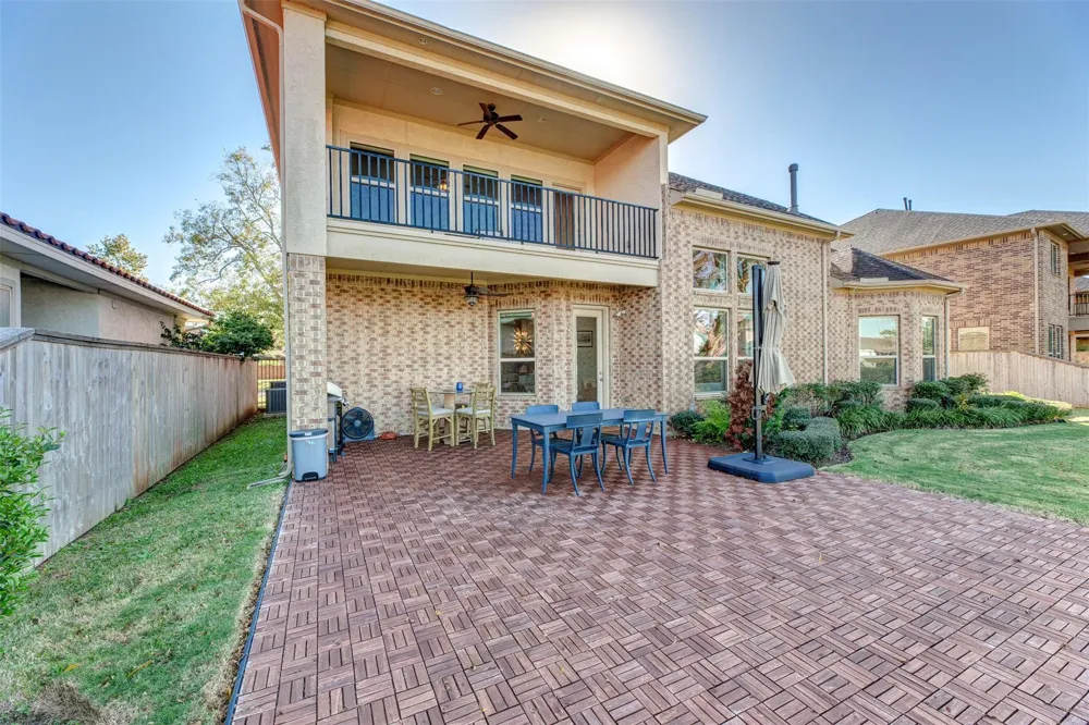 4918 Avalon Plantation Drive Missouri City, TX 77459