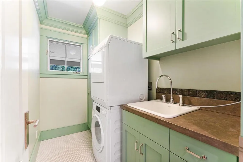 1035 Martin Road Santa Cruz, CA 95060