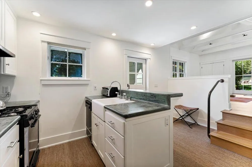 1035 Martin Road Santa Cruz, CA 95060