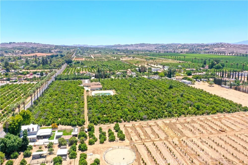 8715 Dufferin Riverside, CA 92504