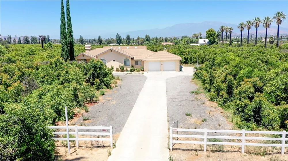 8715 Dufferin Riverside, CA 92504
