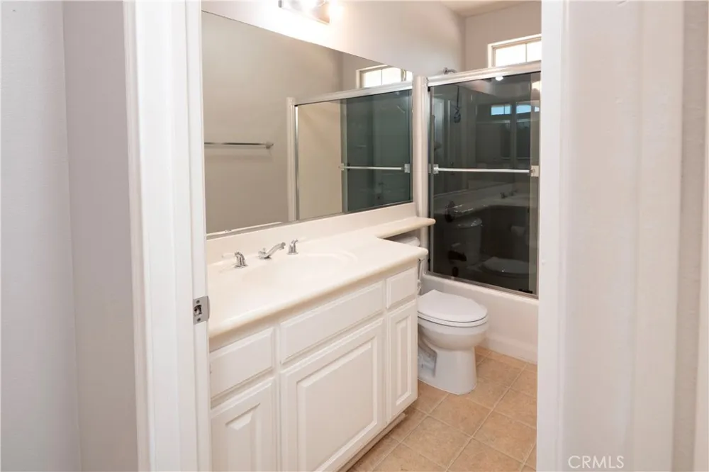 8715 Dufferin Riverside, CA 92504