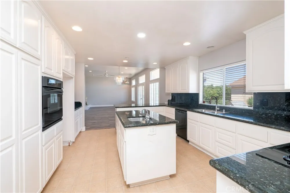 8715 Dufferin Riverside, CA 92504