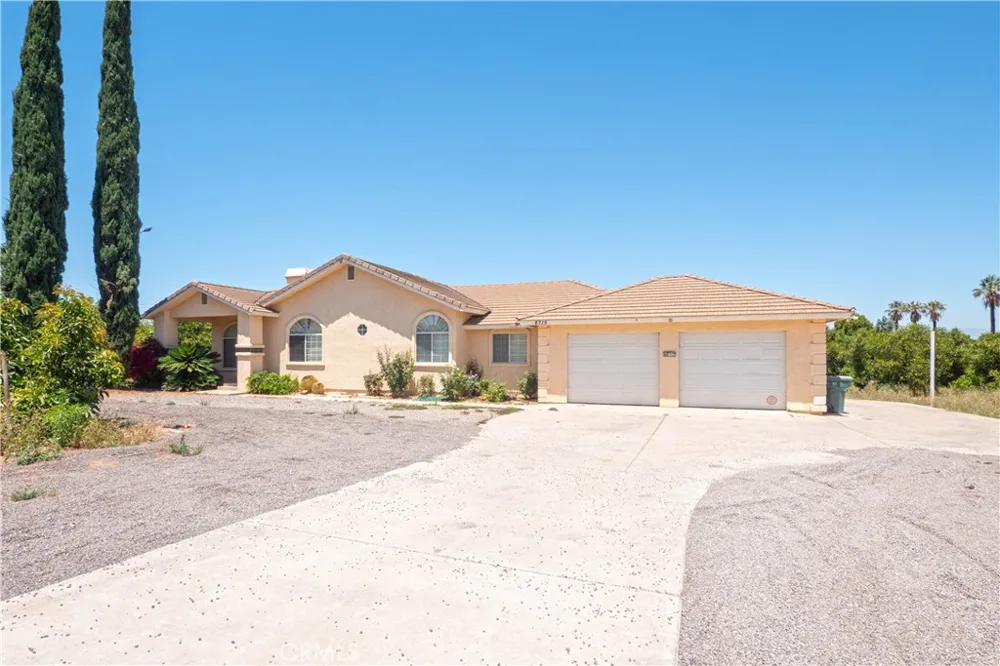 8715 Dufferin Riverside, CA 92504