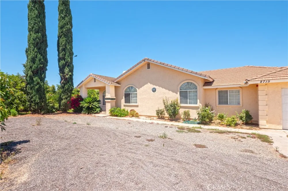 8715 Dufferin Riverside, CA 92504