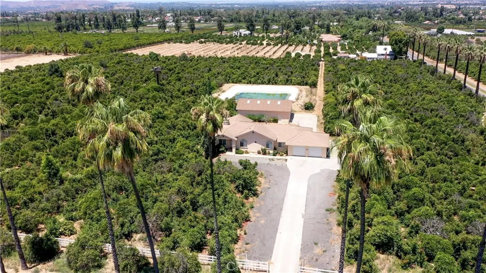 8715 Dufferin Riverside, CA 92504