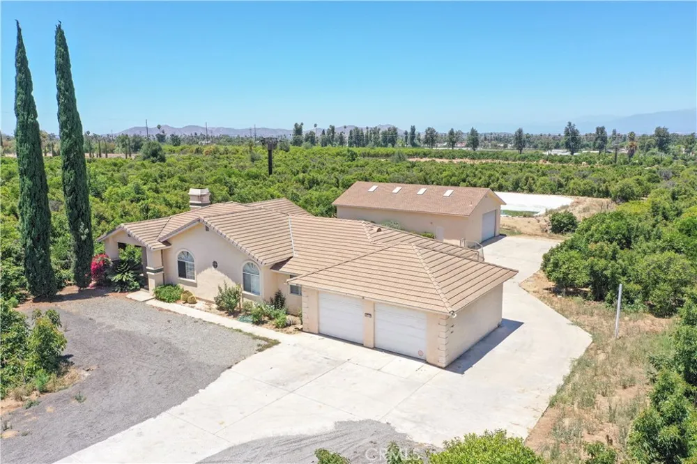 8715 Dufferin Riverside, CA 92504