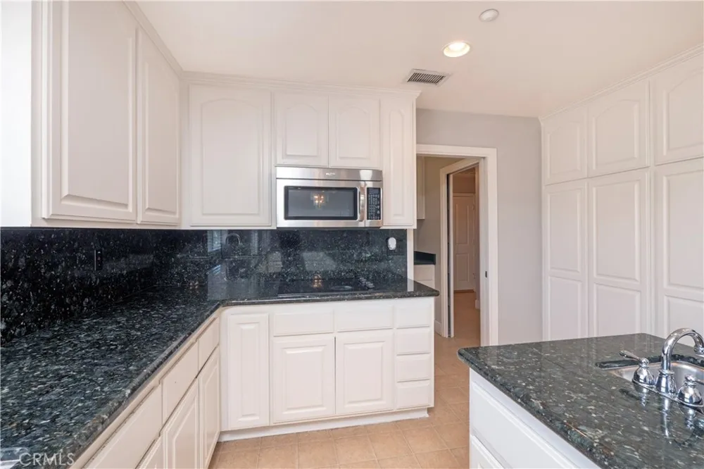 8715 Dufferin Riverside, CA 92504
