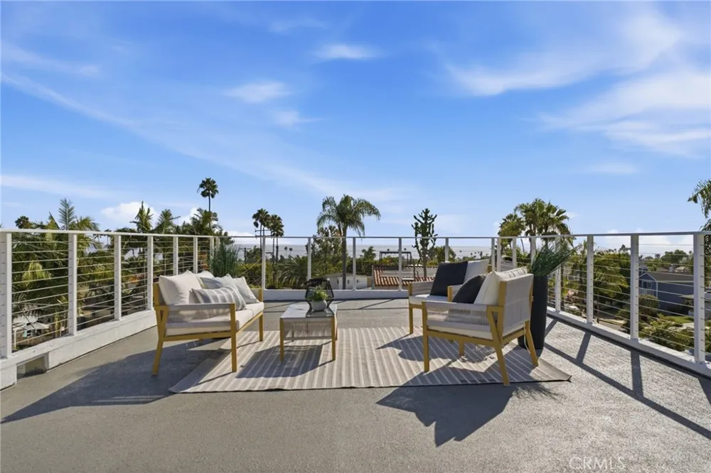 103 W Avenida Santiago San Clemente, CA 92672
