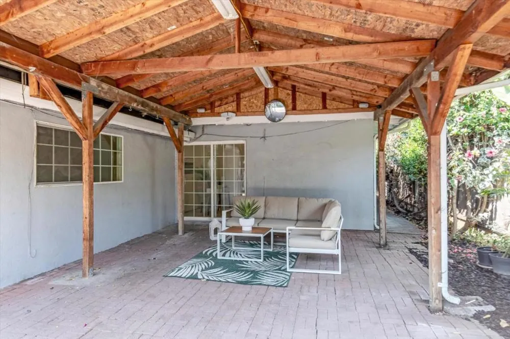 1138 Stoneylake Court Sunnyvale, CA 94089