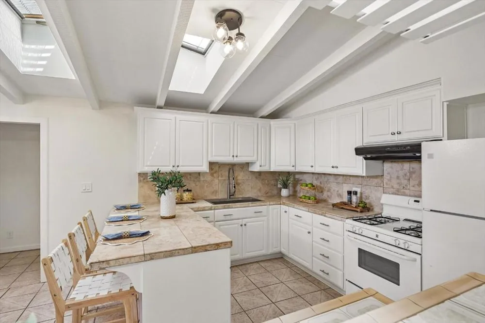 1138 Stoneylake Court Sunnyvale, CA 94089