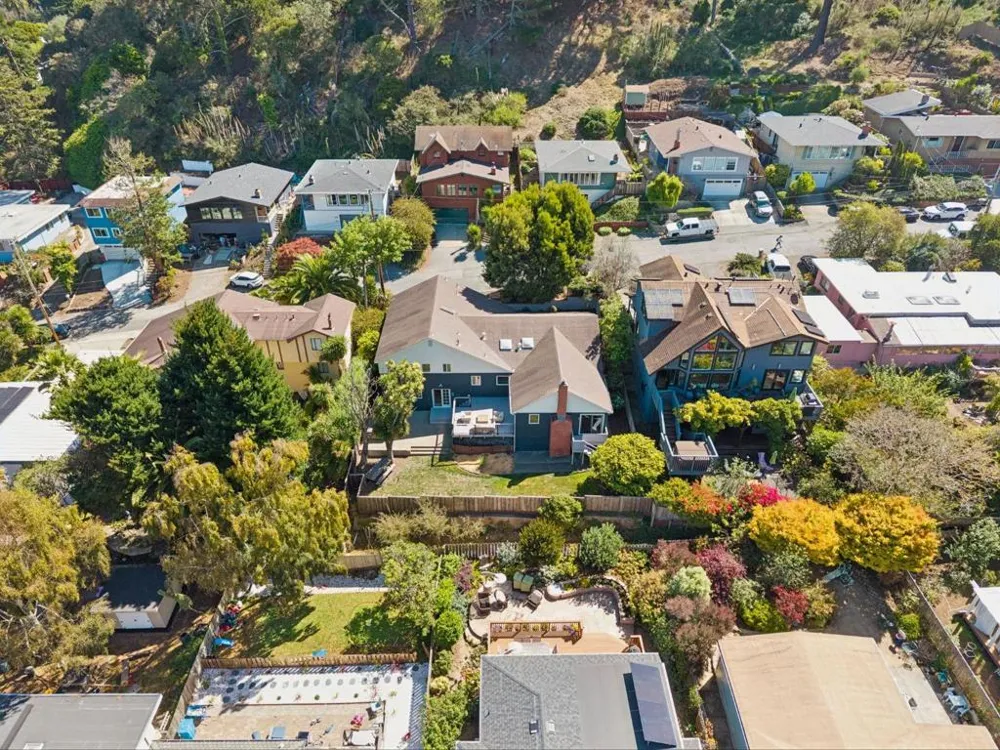 280 Angelita Avenue Pacifica, CA 94044