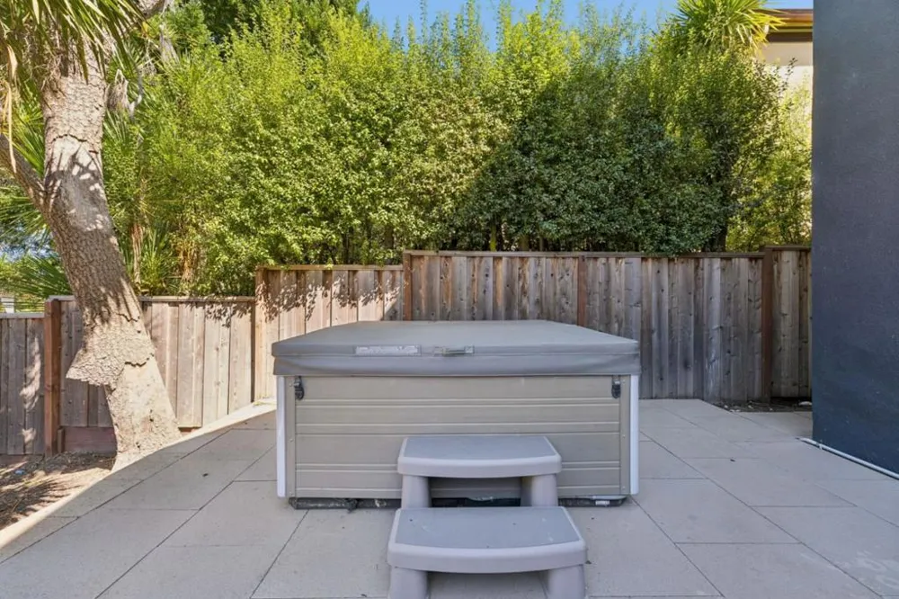 280 Angelita Avenue Pacifica, CA 94044