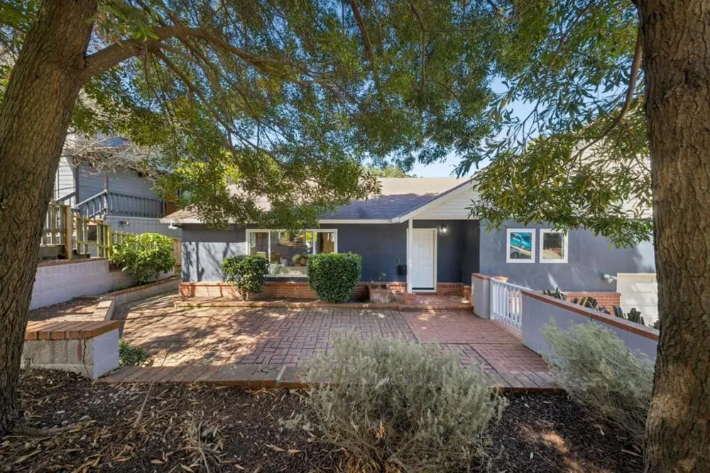 280 Angelita Avenue Pacifica, CA 94044