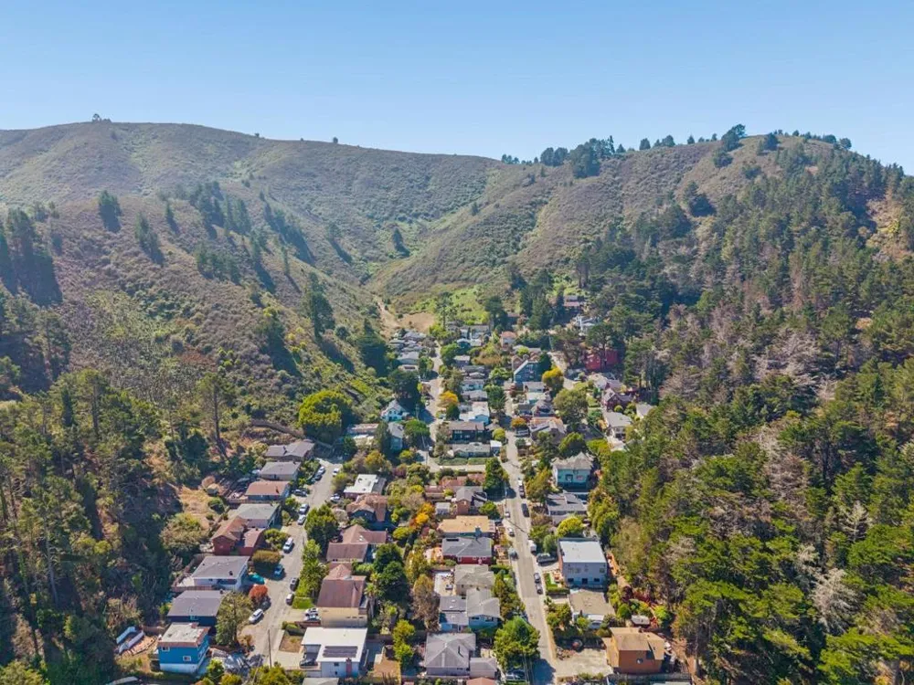 280 Angelita Avenue Pacifica, CA 94044