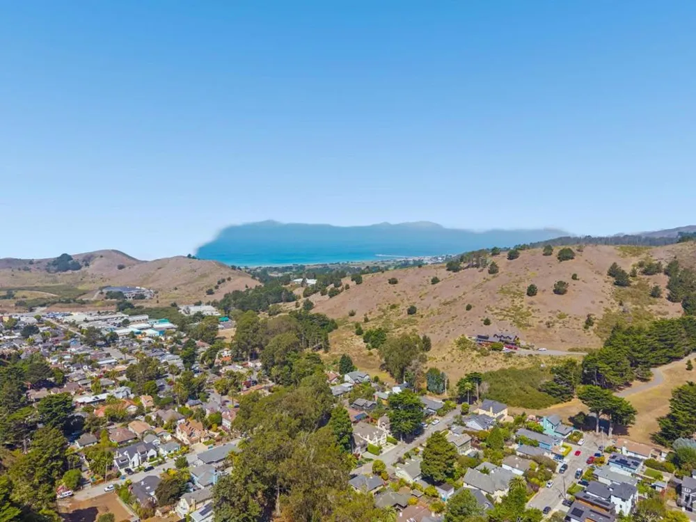 280 Angelita Avenue Pacifica, CA 94044
