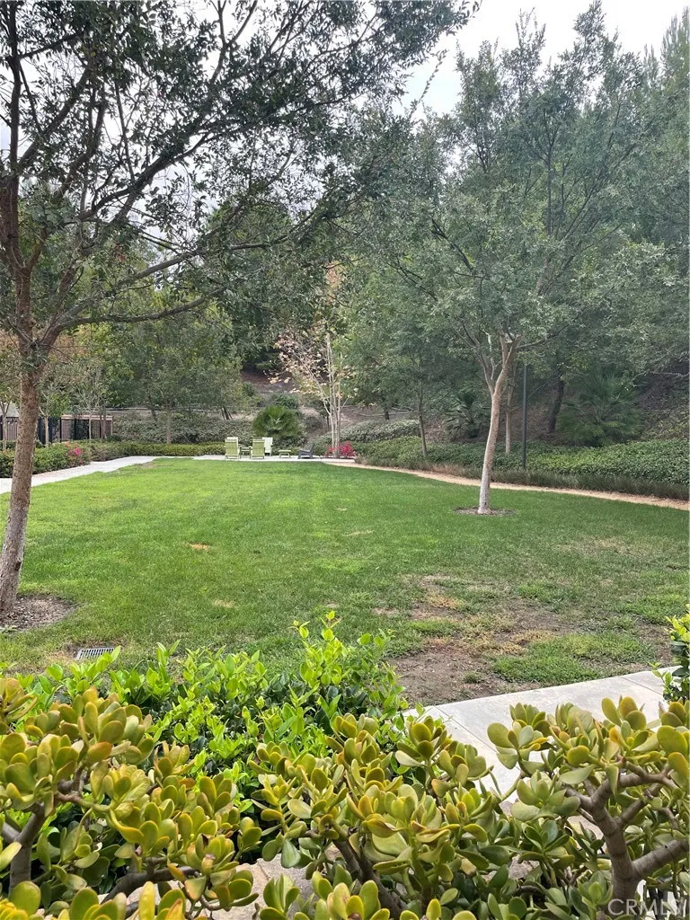 16 Savannah Lake Forest, CA 92630