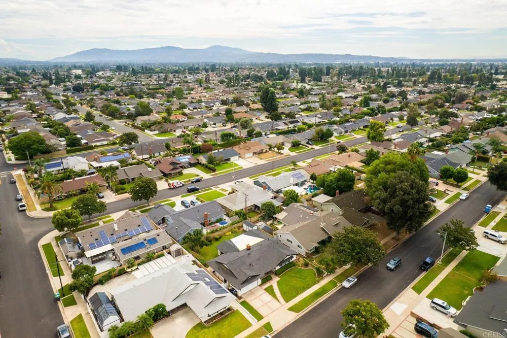1826 Stanley Avenue Placentia, CA 92870