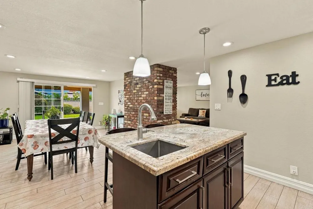 1826 Stanley Avenue Placentia, CA 92870