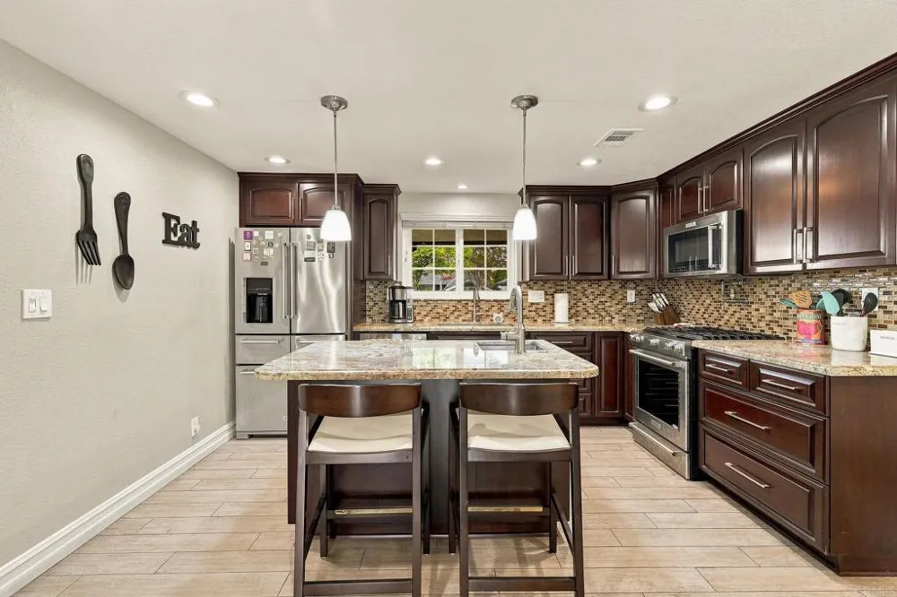 1826 Stanley Avenue Placentia, CA 92870