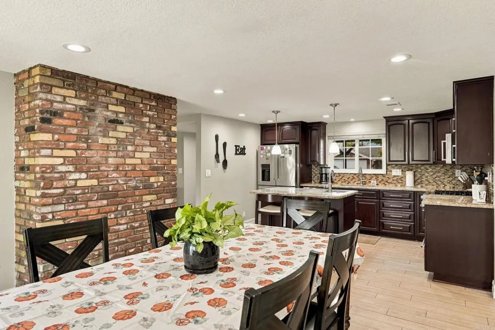 1826 Stanley Avenue Placentia, CA 92870
