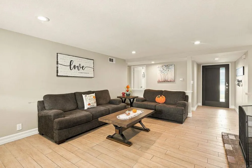 1826 Stanley Avenue Placentia, CA 92870